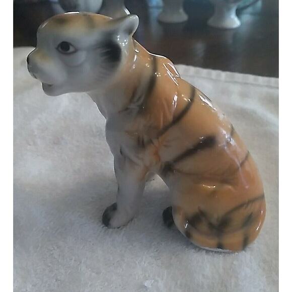 Vintage bone china tiger figure - Picture 2 of 6